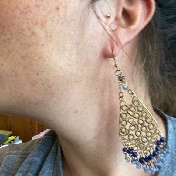 💙Vintage gold dangle earrings💙 - Picture 16 of 17